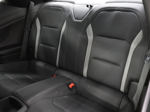 Used 2020 Chevrolet Camaro SS RWD image 8