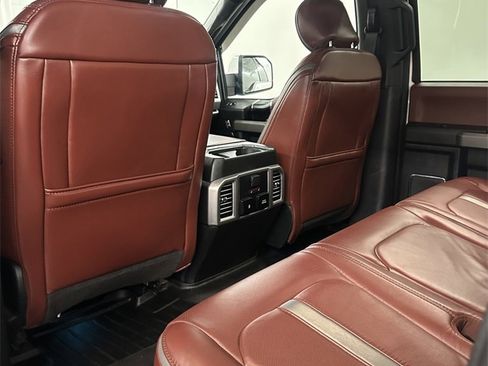 Used 2018 Ford F150 Platinum w/ Equipment Group 701A Luxury image 30