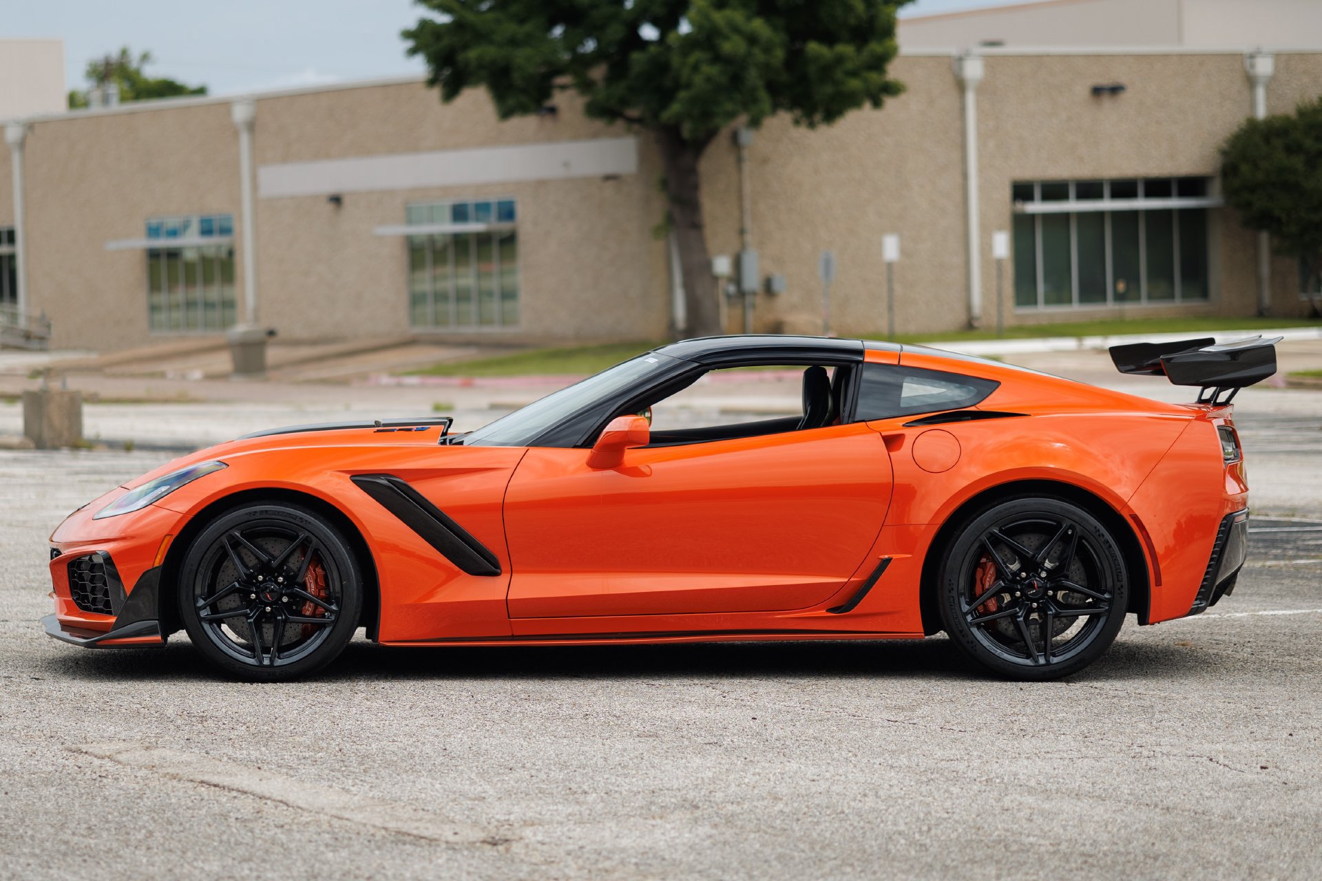 Used 2019 Chevrolet Corvette ZR1 RWD image 19