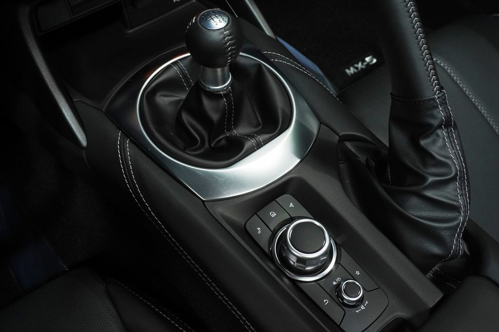 Certified 2025 MAZDA MX-5 Miata Grand Touring RWD image 20