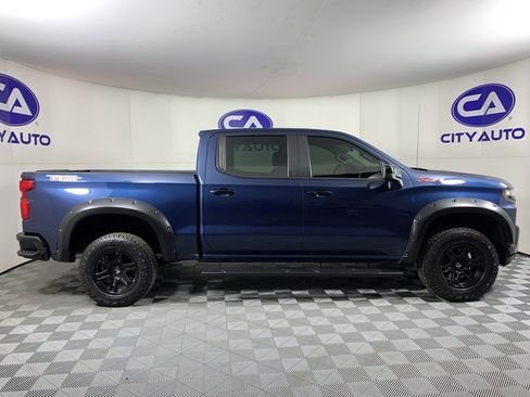 Used 2022 Chevrolet Silverado 1500 LT Trail Boss w/ Convenience Package II image 2