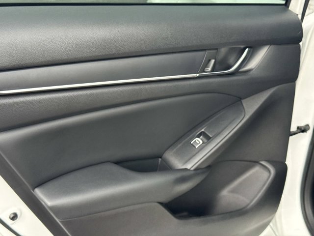 Used 2022 Honda Accord Sport image 12