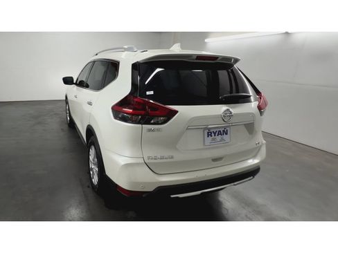 Used 2020 Nissan Rogue SV FWD image 7