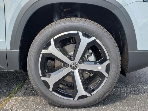 New 2026 Volkswagen Taos SEL AWD/4WD image 12