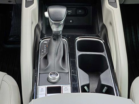 Used 2022 Kia Telluride S FWD image 33