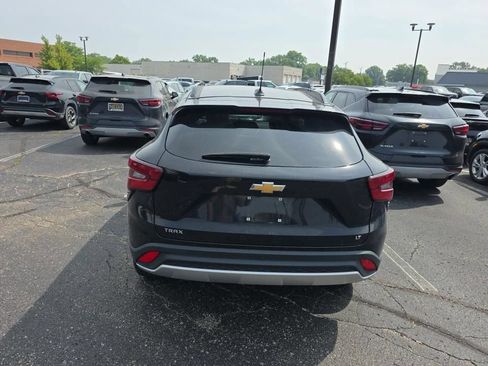 Used 2025 Chevrolet Trax LT w/ Driver Confidence Package FWD image 8