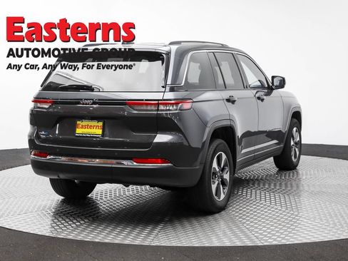 Used 2023 Jeep Grand Cherokee 4WD 4xe image 4