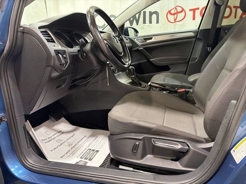 Used 2016 Volkswagen Golf S FWD image 20