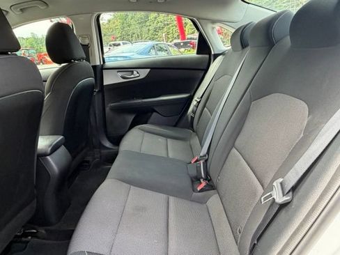 Used 2023 Kia Forte LXS w/ LXS Technology Package FWD image 15