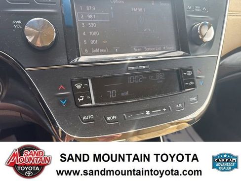 Used 2018 Toyota Avalon XLE FWD image 22