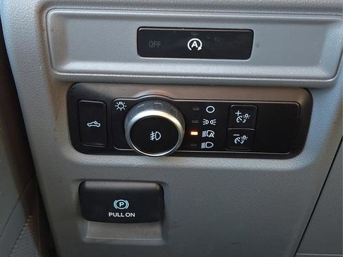 Used 2025 Ford F150 XLT w/ Equipment Group 301A Standard image 25