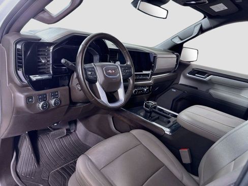 Used 2024 GMC Sierra 1500 SLT w/ SLT Premium Package AWD/4WD image 3