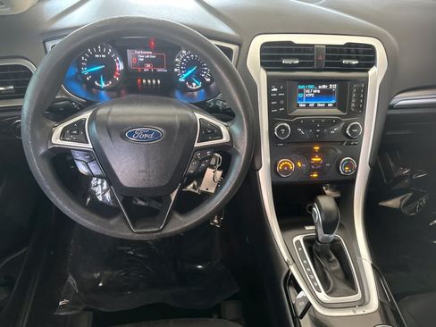 Used 2014 Ford Fusion SE FWD image 14