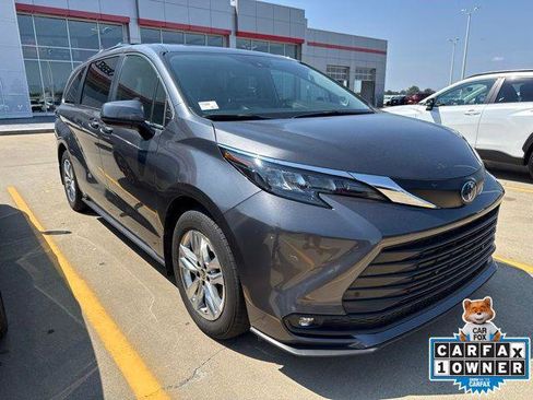 Certified 2025 Toyota Sienna XLE w/ XLE Plus Package AWD/4WD image 12