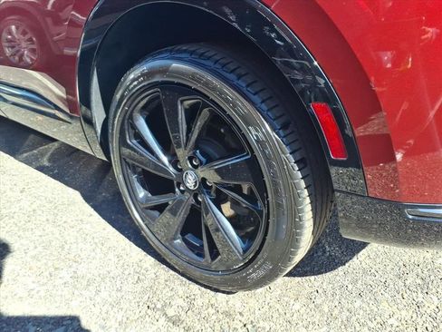 Certified 2022 Buick Envision Essence w/ Sport Touring Package image 7