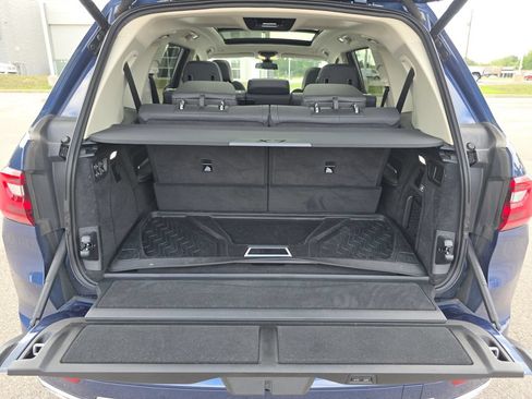 Used 2022 BMW X7 xDrive40i w/ Premium Package AWD/4WD image 33