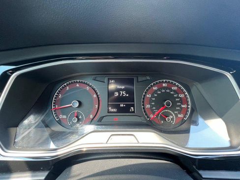 Used 2019 Volkswagen Jetta GLI FWD image 13