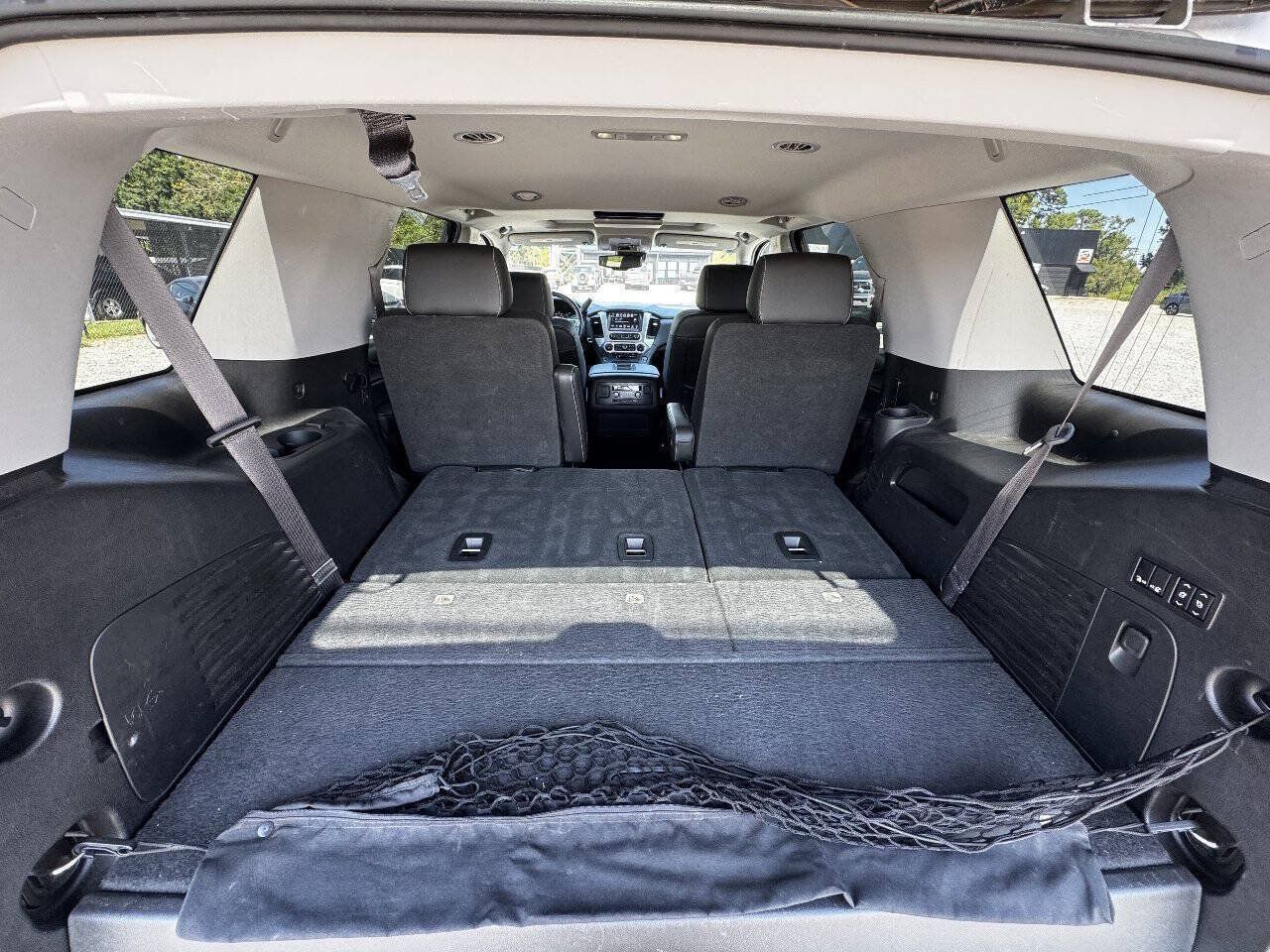 Used 2017 GMC Yukon SLT w/ Open Road Package AWD/4WD image 17