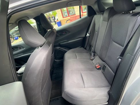 Used 2025 Toyota Prius LE FWD image 9