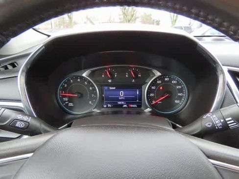 Used 2020 Chevrolet Equinox LT image 24