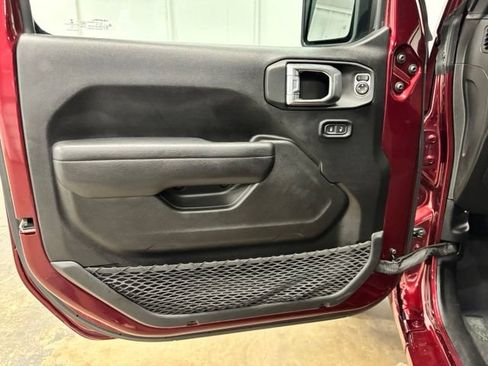 Used 2022 Jeep Wrangler Unlimited Sport AWD/4WD image 18