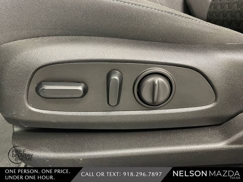 Used 2020 Chevrolet Blazer LT image 18