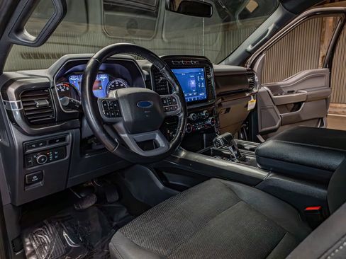 Used 2022 Ford F150 XLT w/ Equipment Group 302A High image 17