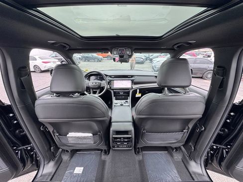 New 2026 Jeep Grand Cherokee Limited w/ Limited Altitude Package AWD/4WD image 24