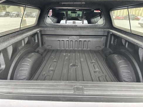 Used 2025 Ford F350 Lariat image 34