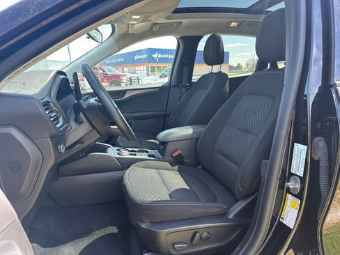 Used 2023 Ford Escape Active w/ Tech Pack #1 AWD/4WD image 6