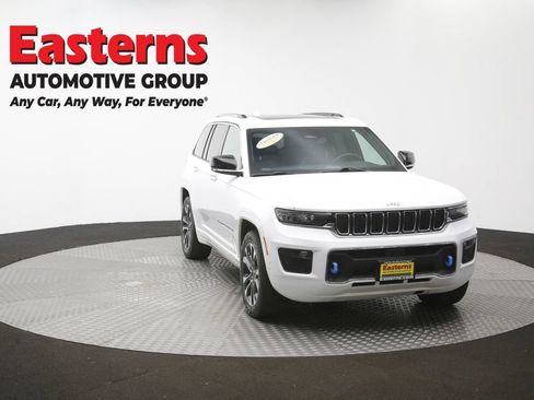 Used 2022 Jeep Grand Cherokee Overland AWD/4WD image 55