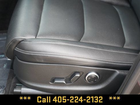 Used 2025 Genesis GV70 2.5T AWD/4WD image 17