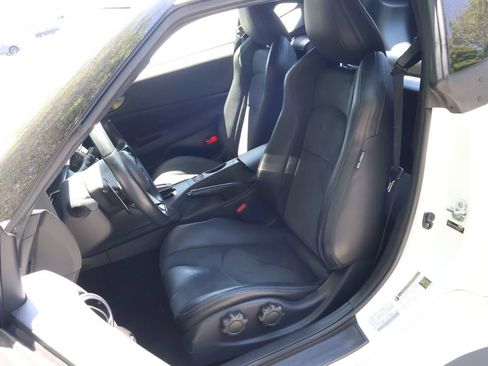 Used 2023 Nissan Z w/ Floor Mat Package (L93) RWD image 14