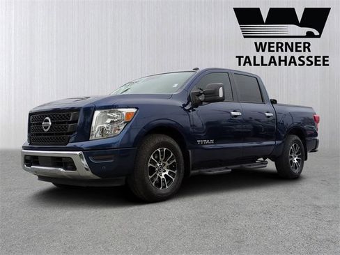 Used 2021 Nissan Titan SV w/ SV Convenience Package image 1