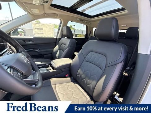 New 2026 Nissan Pathfinder Platinum w/ Cargo Package AWD/4WD image 20