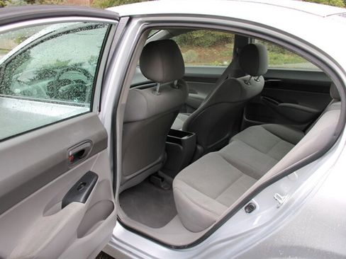 Used 2011 Honda Civic DX-VP image 14