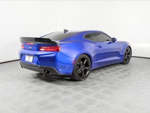 Used 2018 Chevrolet Camaro LT image 8