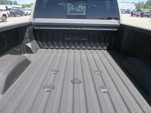 New 2026 GMC Sierra 2500 AT4 w/ AT4 Premium Plus Package AWD/4WD image 6