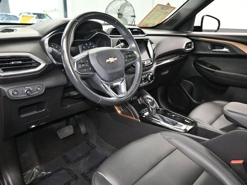 Used 2023 Chevrolet TrailBlazer ACTIV w/ Sun and Liftgate Package image 14