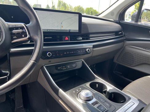 Used 2026 Kia Carnival LXS FWD image 35