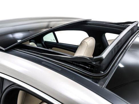 Used 2020 Mercedes-Benz CLA 250 image 22