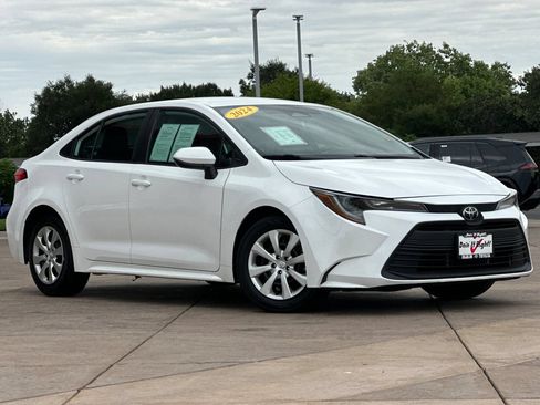 Certified 2024 Toyota Corolla LE FWD image 2