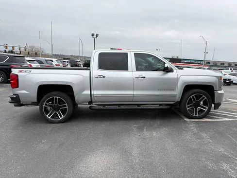 Used 2018 Chevrolet Silverado 1500 LTZ Z71 w/ LPO, Black Pack AWD/4WD image 7