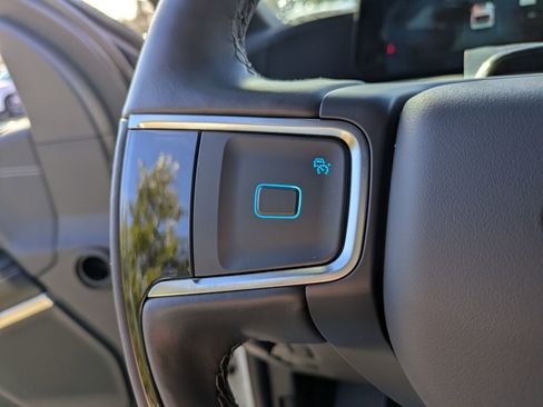 New 2025 Ford Expedition Platinum w/ Stealth Appearance Package image 18