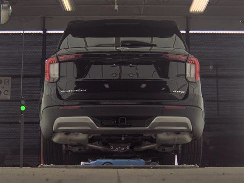 Used 2025 Ford Explorer Platinum w/ LUX Leather Package image 6