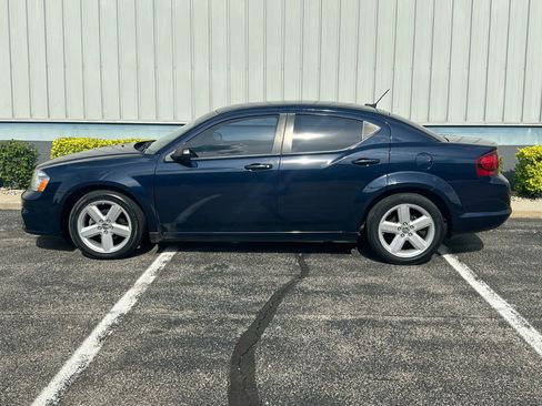 Used 2013 Dodge Avenger SE image 4