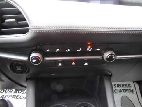 Used 2021 MAZDA MAZDA3 s image 16