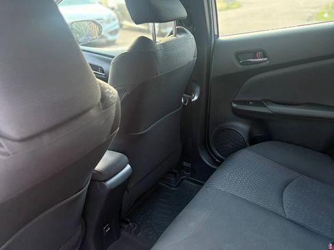 Used 2018 Toyota Prius Three image 35