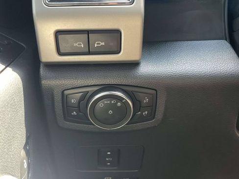 Used 2022 Ford F250 Lariat w/ Lariat Value Package AWD/4WD image 34