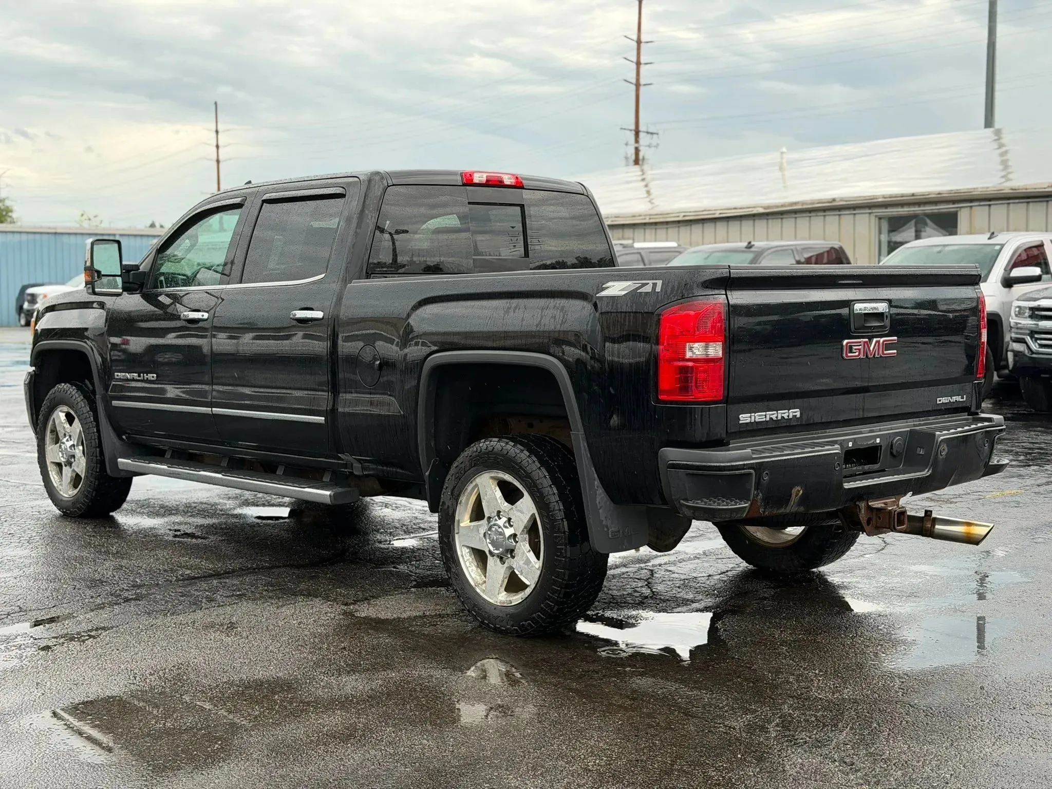 Used 2015 GMC Sierra 2500 Denali w/ Driver Alert Package AWD/4WD image 7